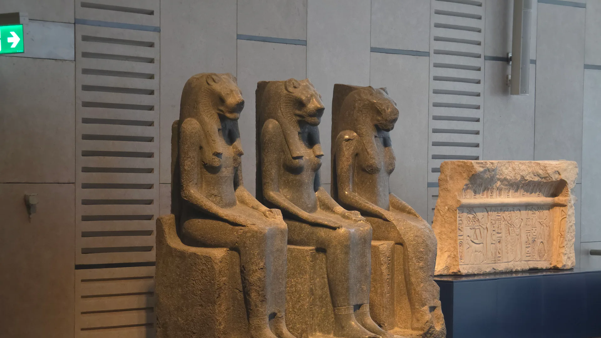 Sekhmet Lyra · Searching for traces of Sekhmet Lyra in Egypt · Sekhmet at the GEM, the rightmost has the highest Lyra vibration